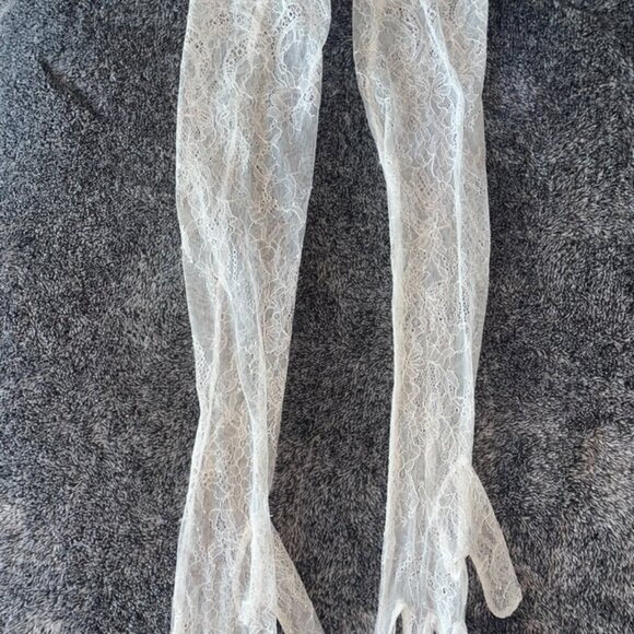 Rosie Etienne - EVERLY - Picture 11 of 13